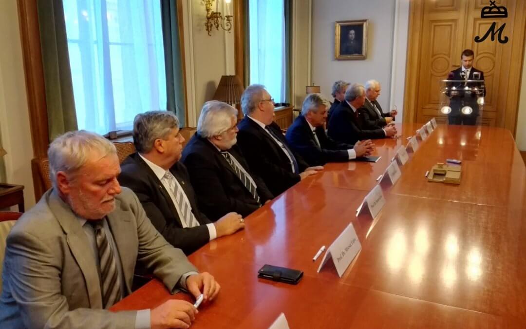 Előrelépés az oktatás területén – Együttműködések indulnak az egyetemekkel