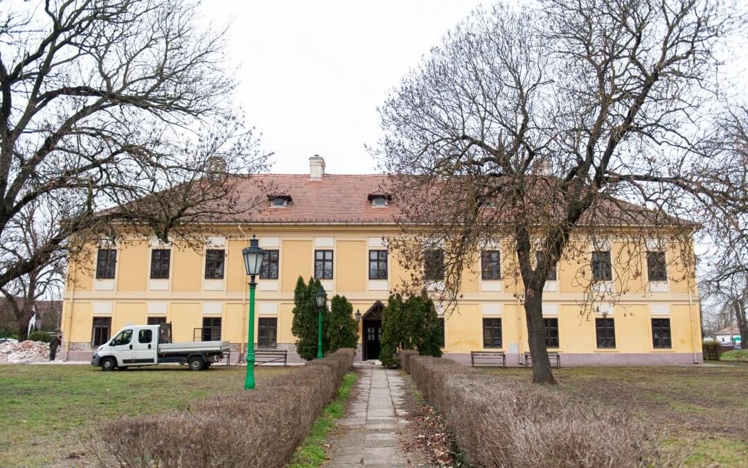 Pincétől a padlásig